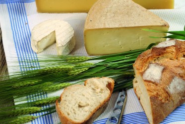 Soufflé au pain et au fromage fribourgeois