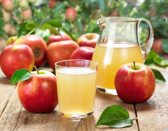 Entre le jus de pommes et le jus d'orange