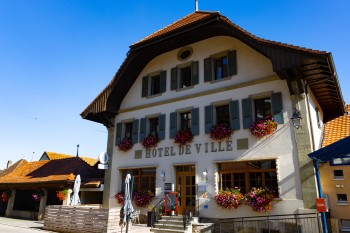 Hôtel de Ville Rue