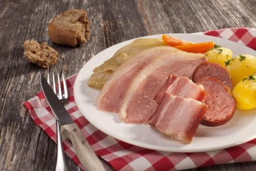 "Jambon de la Borne" mit Freiburger Saucisson